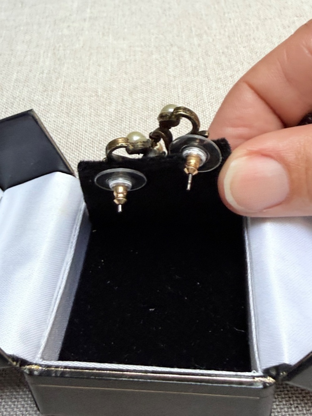 Lily of the Valley Art Nouveau Pearl Flower Wedding Earrings In Original Box - Picture 5 of 8